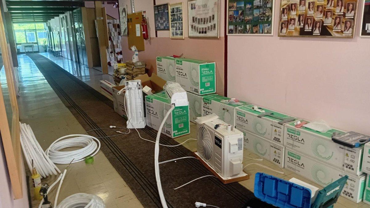 LOPARE: Sve učionice SŠC "Vuk Karadžić" dobile klima-uređaje