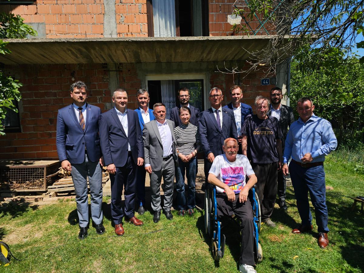 Podrška porodici koja je dala veliki doprinos Republici Srpskoj: Obnova kuće Nikića u Ugljeviku (foto)