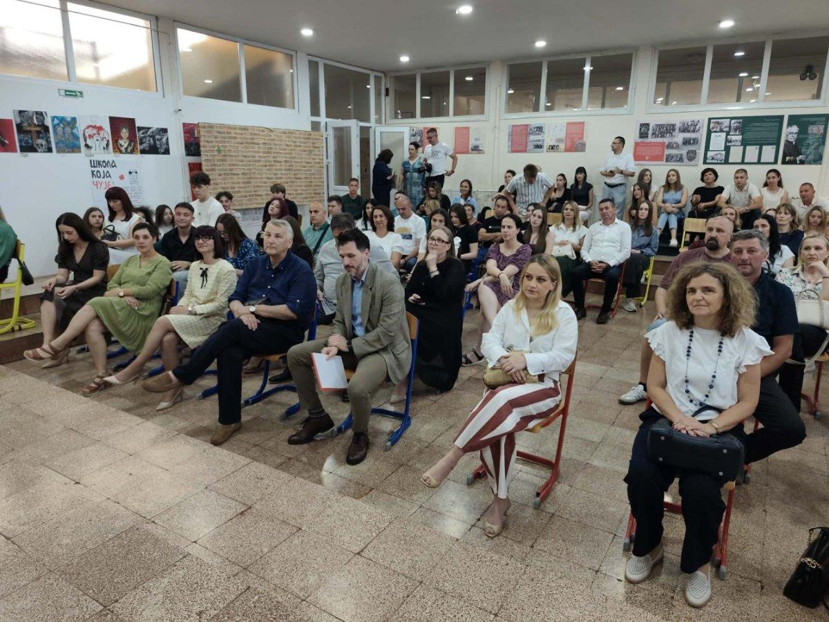 Uručene Vukove diplome i nagrade najboljim bijeljinskim gimnazijalcima