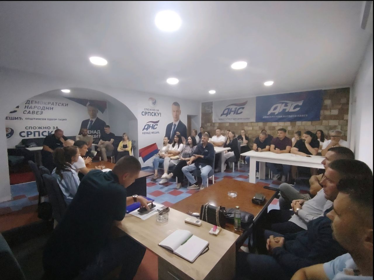 DNS Gacko: Klub odbornika jedinstven, nastavljamo rad u skladu sa zaključcima Opštinskog odbora (foto)