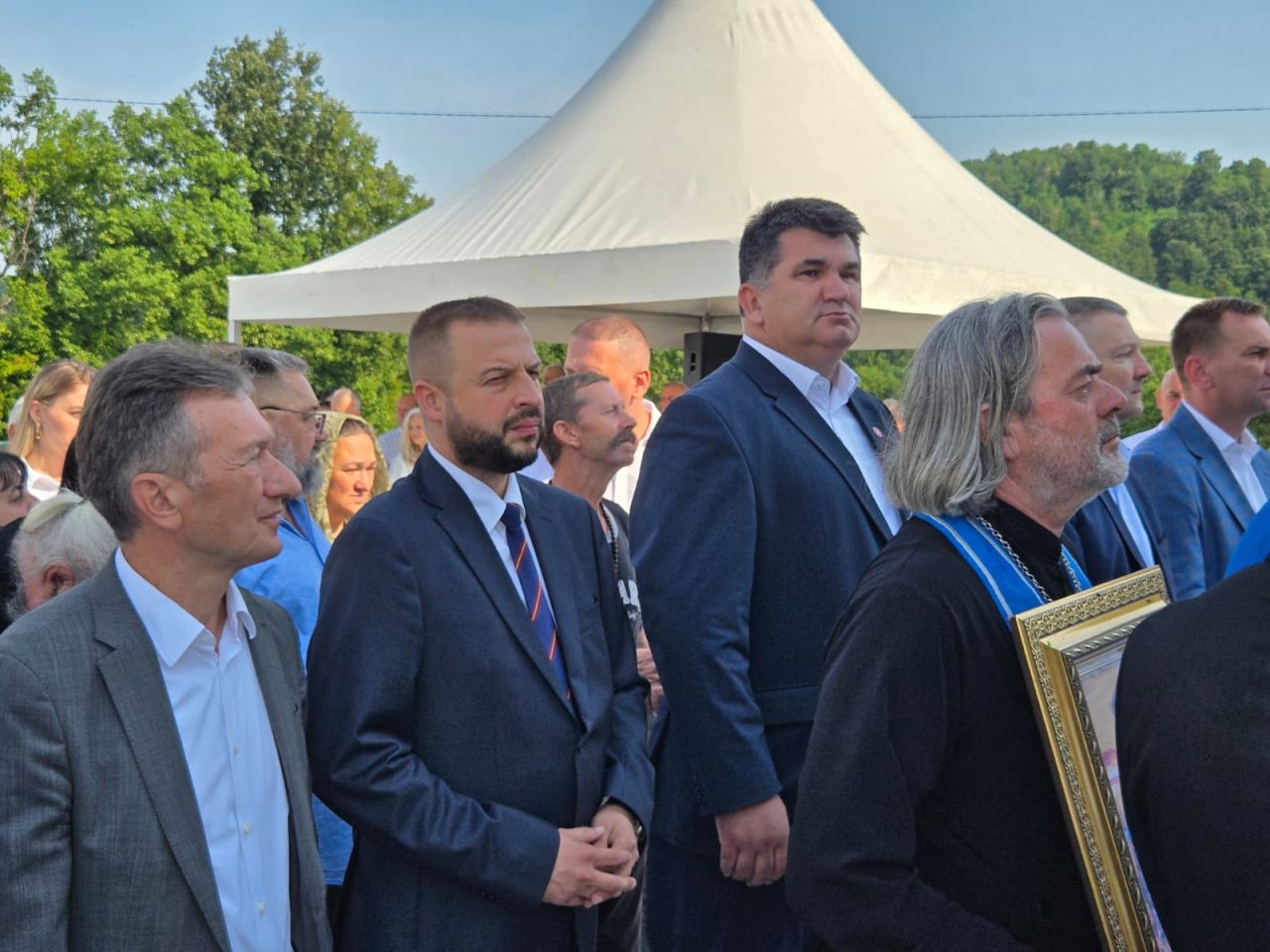 Savić i Nešković na osvećenju hrama u Mezgraji Kose: Svetinja sabrala Božja čeda