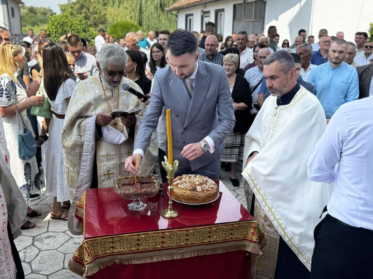 BIJELJINA: Borjan Maksimović kumovao hramu u Zagonima - velika čast i odgovornost (foto)