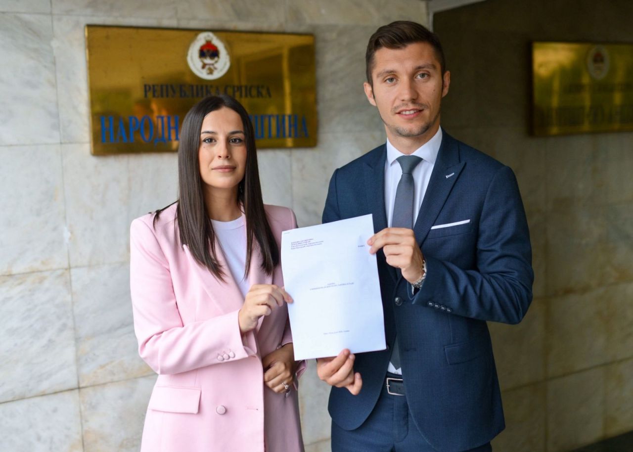 Vukomanović, Kresojević: "Žena ne može dobiti otkaz zato što je ostala trudna"