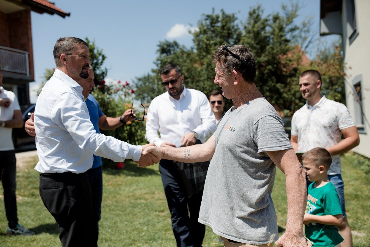 Slavenko Ristić posjetio pripadnika Garde Šekovići Juroša Čabrića (foto)