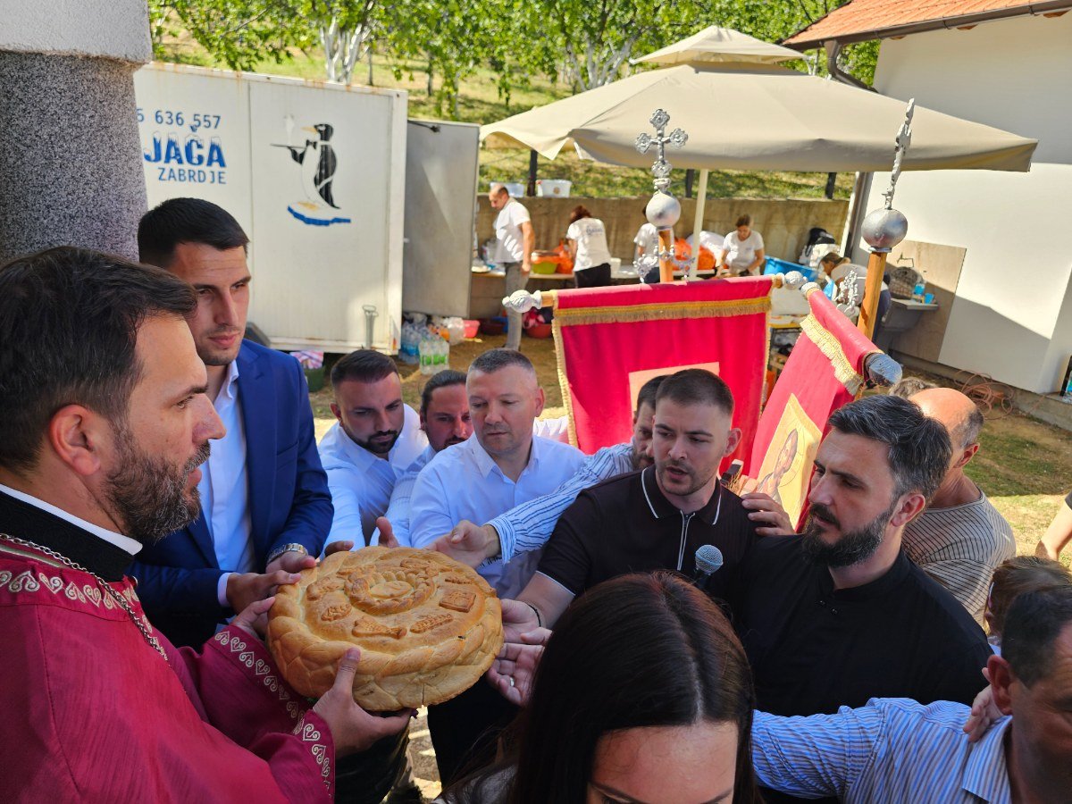 Sabor vjere u rodnom kraju Filipa Višnjića: Gornja Trnova proslavila Ognjenu Mariju (foto)