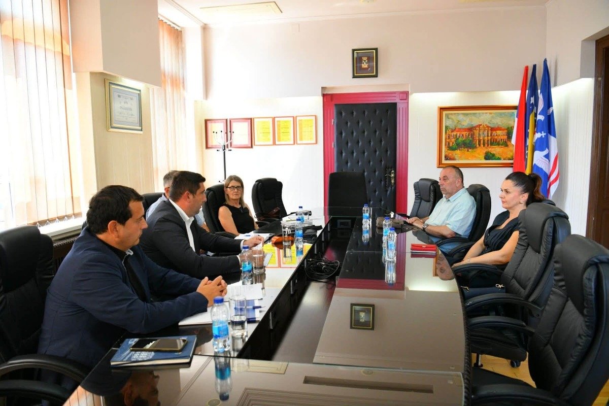PETROVIĆ: Banja Dvorovi dobiće prvu hiperbaričnu komoru, Grad Bijeljina ulaže oko 500.000 KM (foto)
