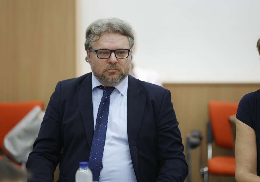 BAKALAR: Pored skeniranja obavezno i ručno brojanje glasova
