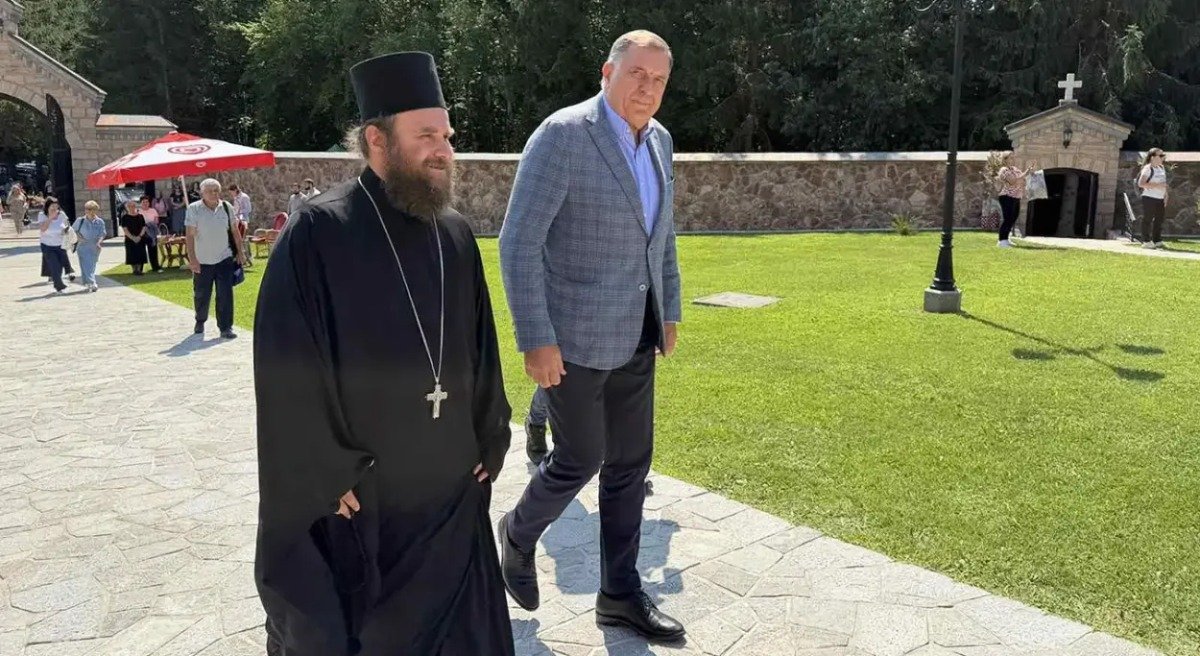 Dodik u manastiru Stuplje: Učestvovao u litiji