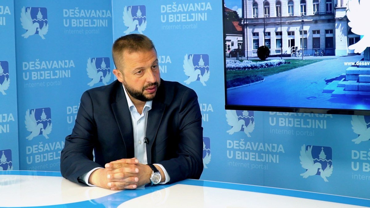 ŽELIMIR NEŠKOVIĆ: BiH je u političkoj blokadi, a jedinstvo opozicije ključno za promjene u Republici Srpskoj (foto,video)