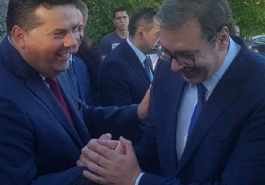 STEVANDIĆ: Spomenici se podižu stvaraocima, a Vučić je obišao najviše srpskih krajeva u istoriji