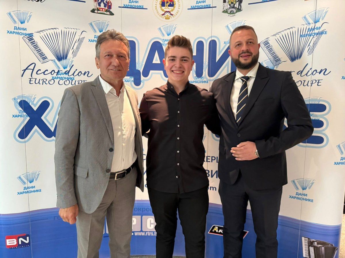 Dr Nešković na otvaranju „Dana harmonike“ u Bijeljini: Harmonika briše granice