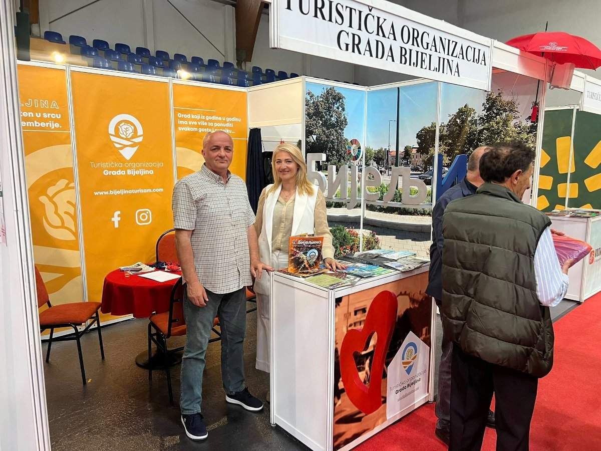 Turistički potencijali Semberije predstavljeni na sajmu u Lukavcu (foto)