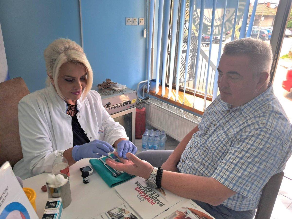 ''Diabeta'' Bijeljina: Veliki odziv građana na humanitarnu zdravstvenu akciju - ''Prevencija spašava život'' (foto)