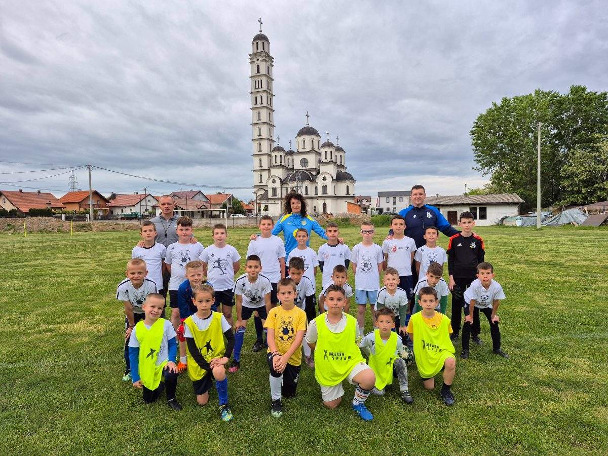 BIJELJINA: ''Soccer kids Bijeljina'' ove godine obilježava 15 godina rada sa djevojčicama i dječacima (foto)