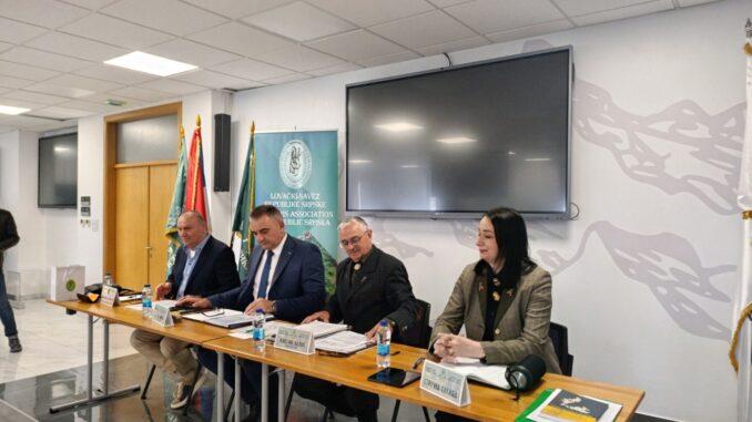 Održana sjednica Upravnog odbora Lovačkog Saveza RS: Jednoglasno usvojeni svi izvještaji i odluke (foto)