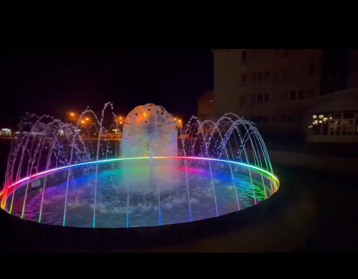 GAJIĆ: Fontane u centru Ugljevika ponovo rade nakon 15 godina (foto,video)