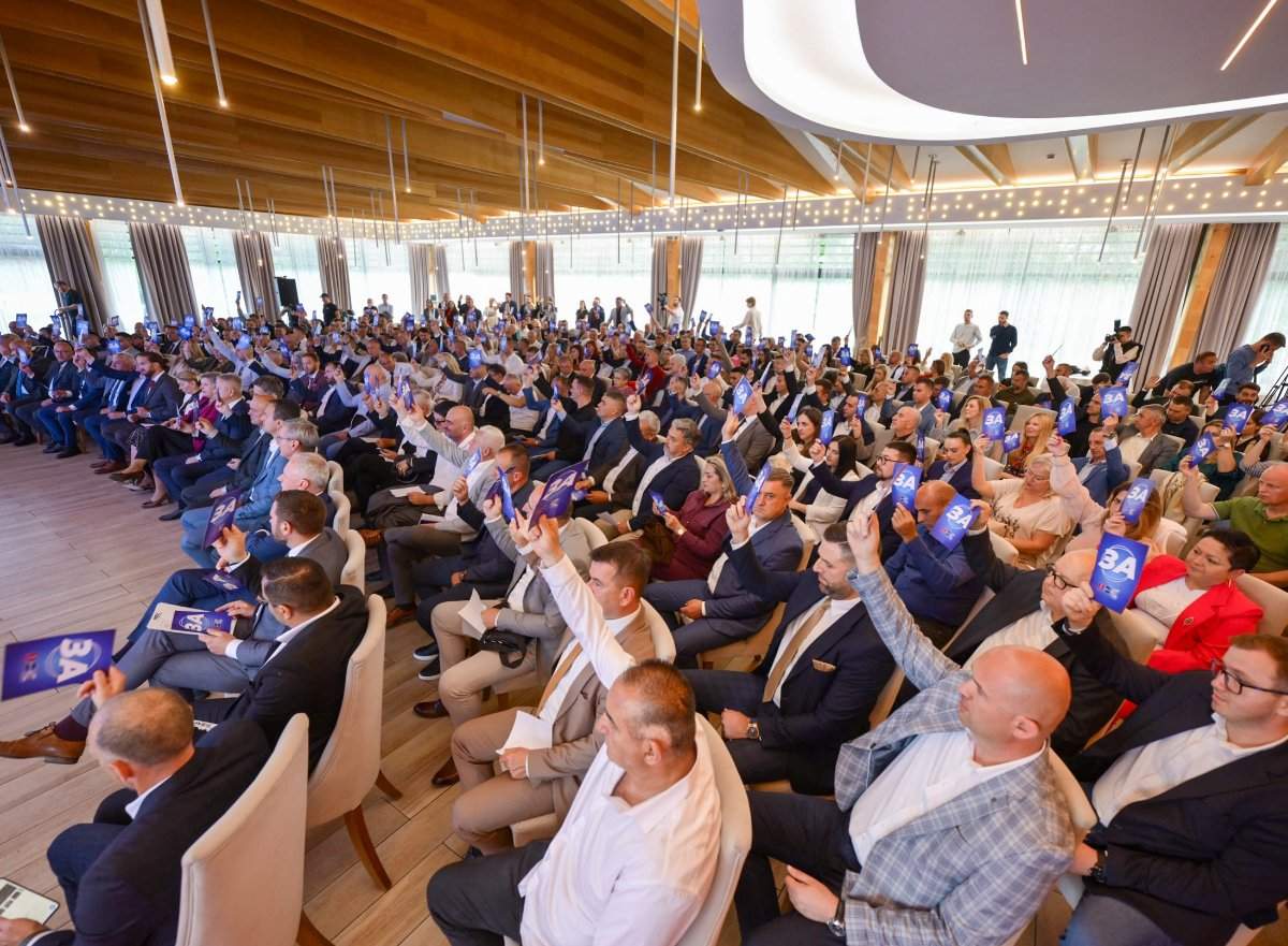 PSS: Jedinstvo opozicije jedini put ka pobjedi 2026. godine - zaključci Glavnog odbora (foto)