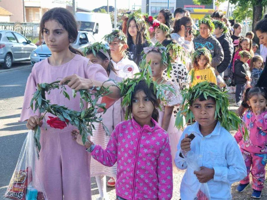 Bijeljinski Romi tradicionalno obilježavaju Đurđevdan (foto)
