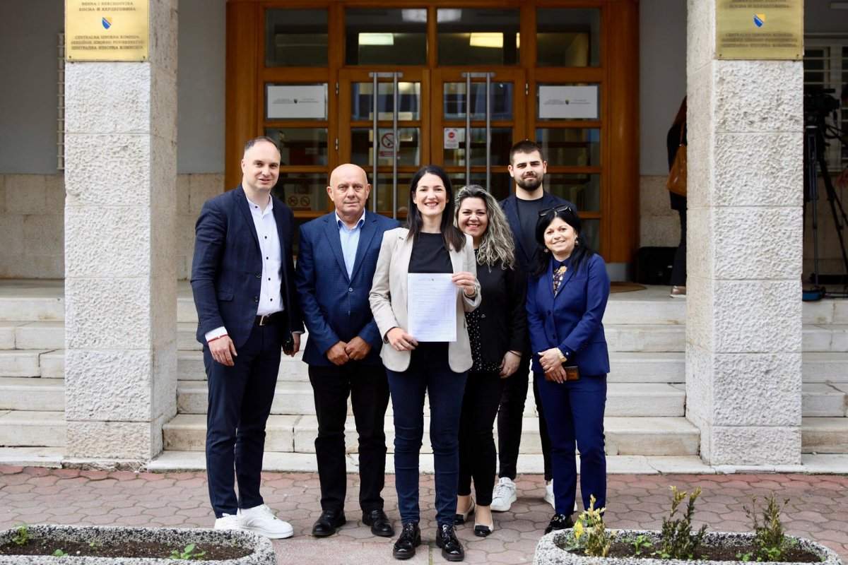 JELENA TRIVIĆ: Narodni front predao potpise za izbore, podržavamo zajedničke kandidate opozicije - samostalno za NS RS i PS BiH