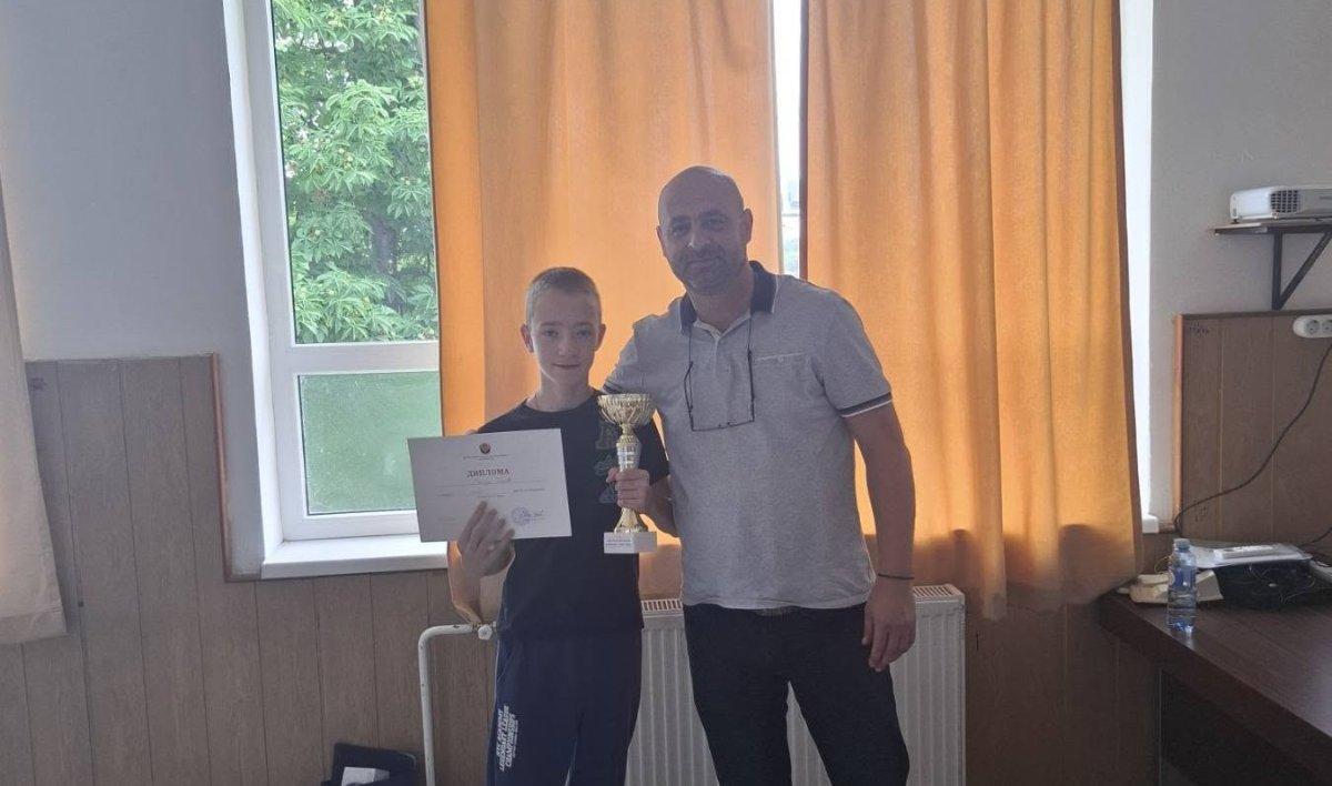 BIJELJINA: Matija Jocić zablistao na školskom takmičenje u šahu u Gornjem Dragaljevcu (foto)