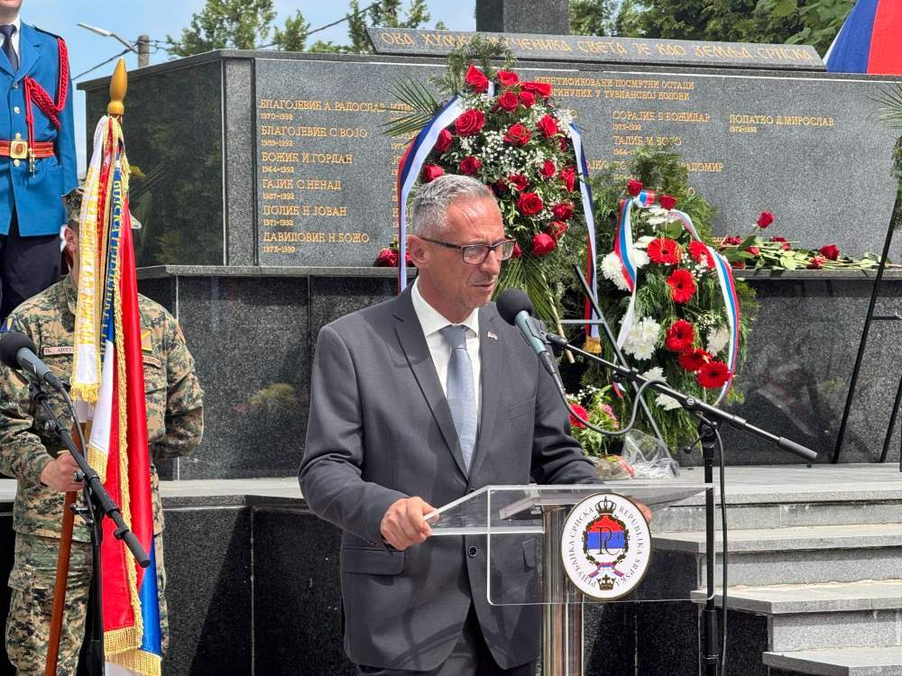 OSTOJIĆ: U subotu svi putevi Srba treba da vode u Bratunac