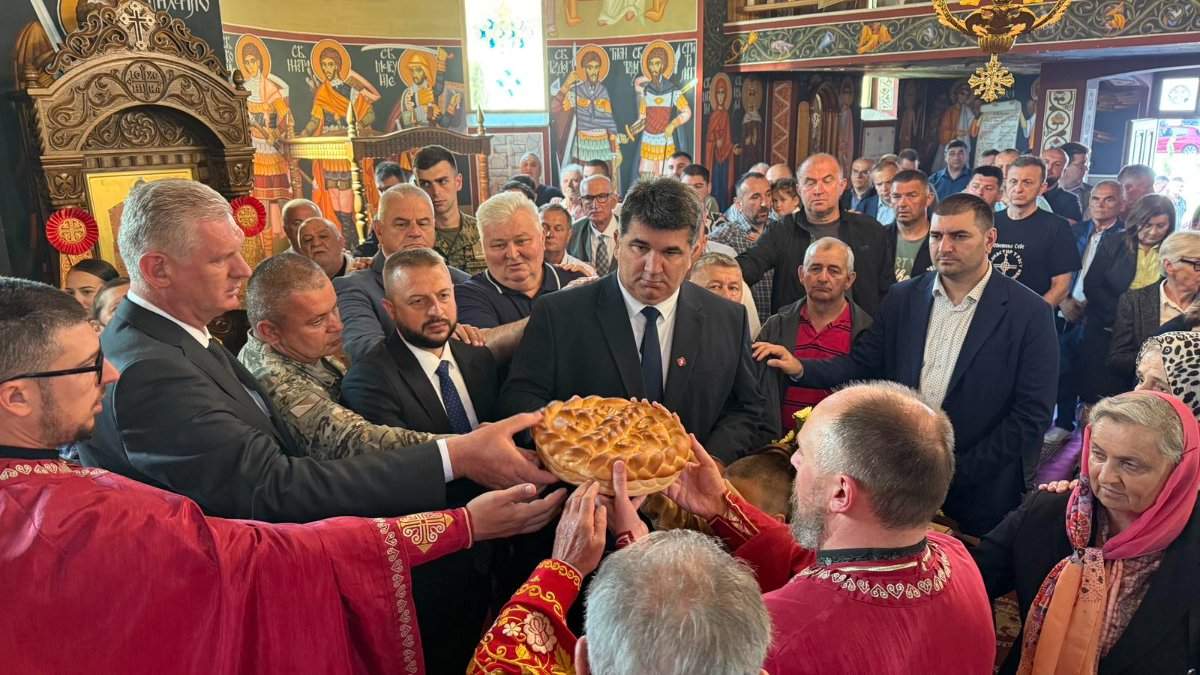 Svečano i dostojanstveno u Loparama: Đurđevdan - Dan i krsna slava opštine okupio građane u duhu tradicije i zajedništva (foto,video)