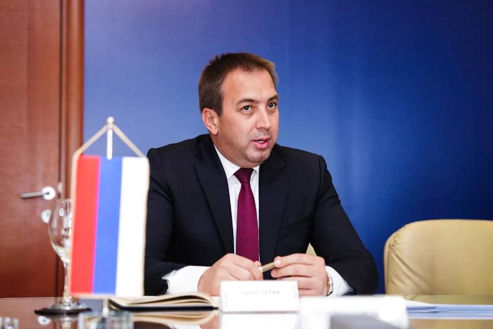 SPS o odlasku Šmita: Zatvoriti Kancelariju OHR-a