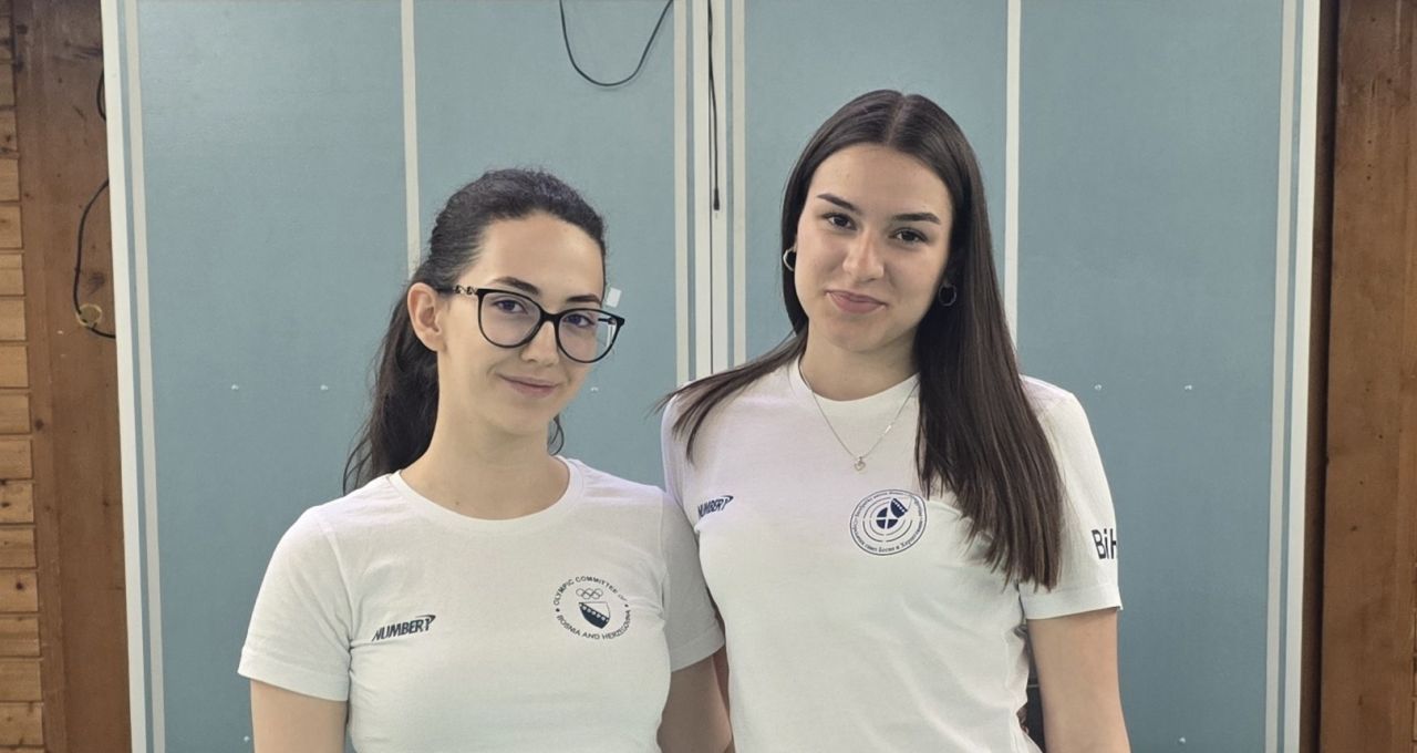 SK TRB BIJELJINA PONOSAN NA MLADE ŠAMPIONKE: Sofija Rakić i Ana Perić predstavljaju BiH na Svjetskom juniorskom prvenstvu u Njemačkoj (foto)