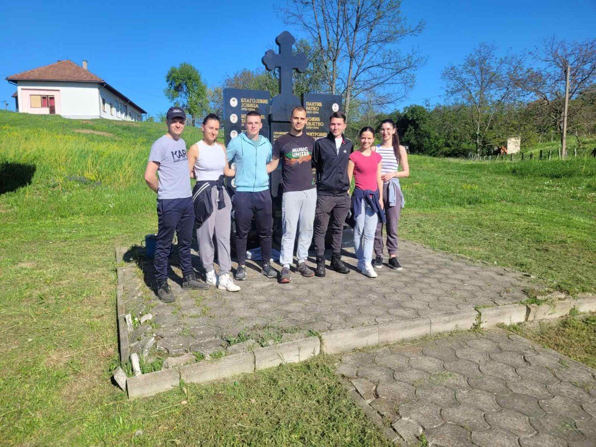 LOPARE: Akcija čišćenja u Piperima - mladi udruženi za čistiju okolinu (foto)