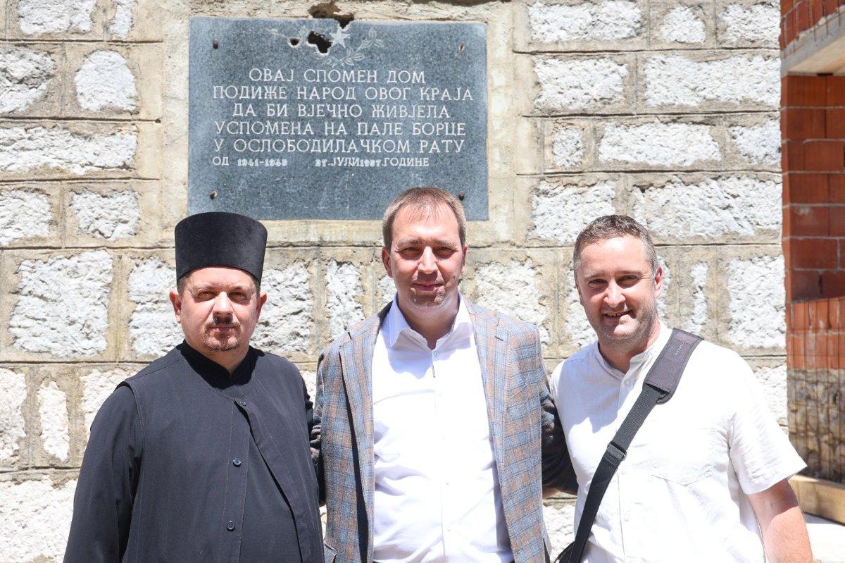 Selak prvi zvaničnik Republike Srpske u posjeti Bojištu: Ne zaboravljamo svoj narod u Federaciji BiH (foto)