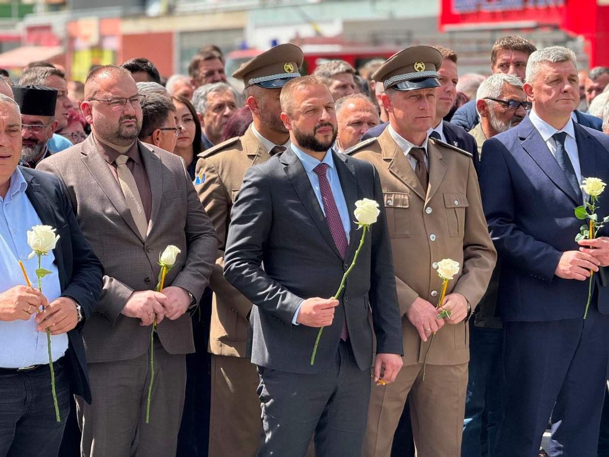 NEŠKOVIĆ: Pravda za žrtve Tuzlanske kolone je dug prema stradalima i njihovim porodicama (foto)